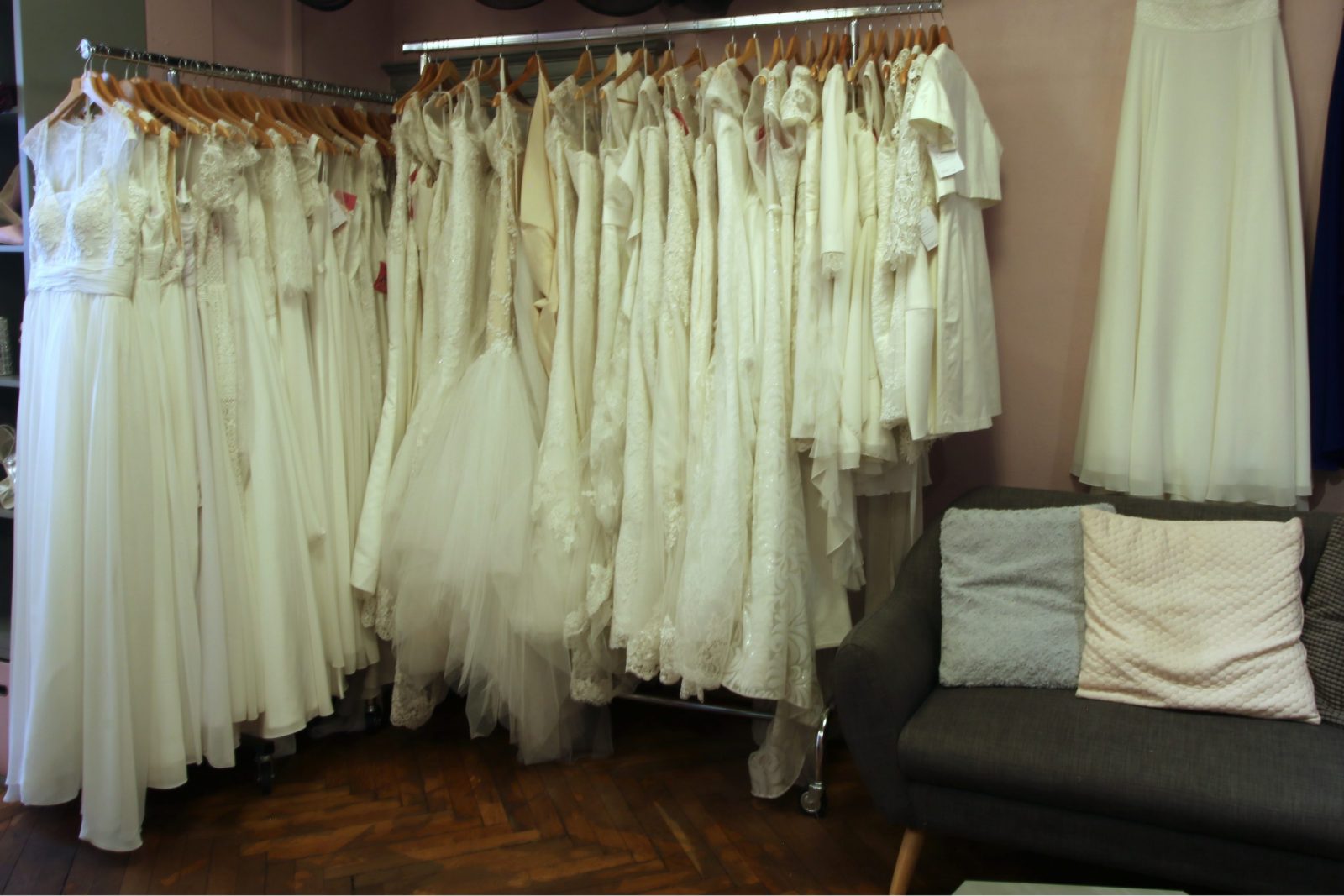 Robe de Coeur - Robe de soirée - robe de cérémonie- robe de demoiselle d’honneur - Albi - Tarn - Robe de mariée- accessoire - boutique cosy- cocooning- magasin robe de mariee
